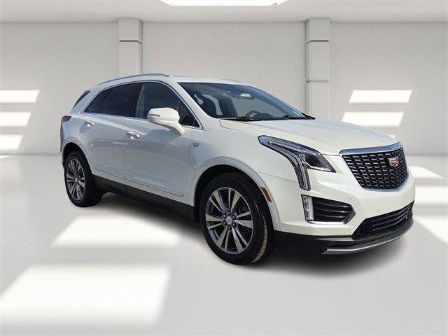 used 2025 Cadillac XT5 car, priced at $39,522
