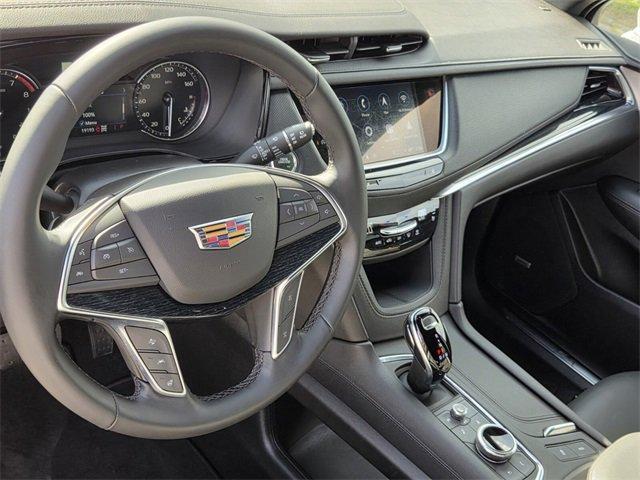 used 2025 Cadillac XT5 car, priced at $39,522