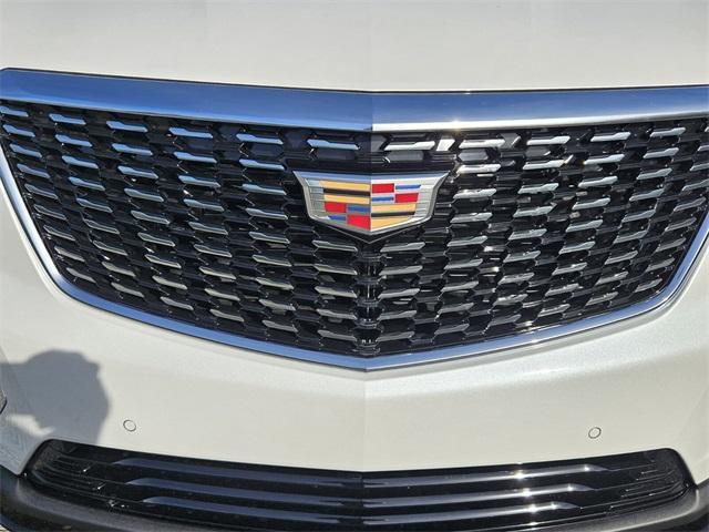 new 2026 Cadillac XT5 car, priced at $43,331