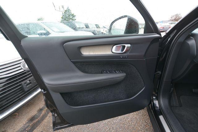 used 2019 Volvo XC40 car, priced at $22,990