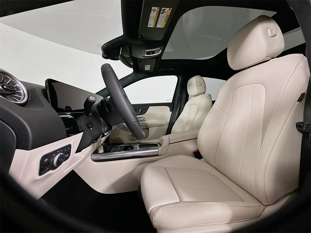 new 2026 Mercedes-Benz GLA 250 car, priced at $48,985