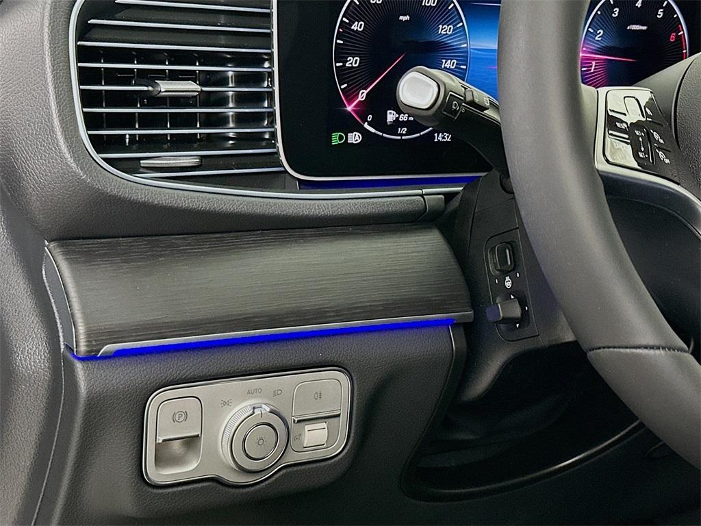 new 2026 Mercedes-Benz GLE 450 car, priced at $77,345