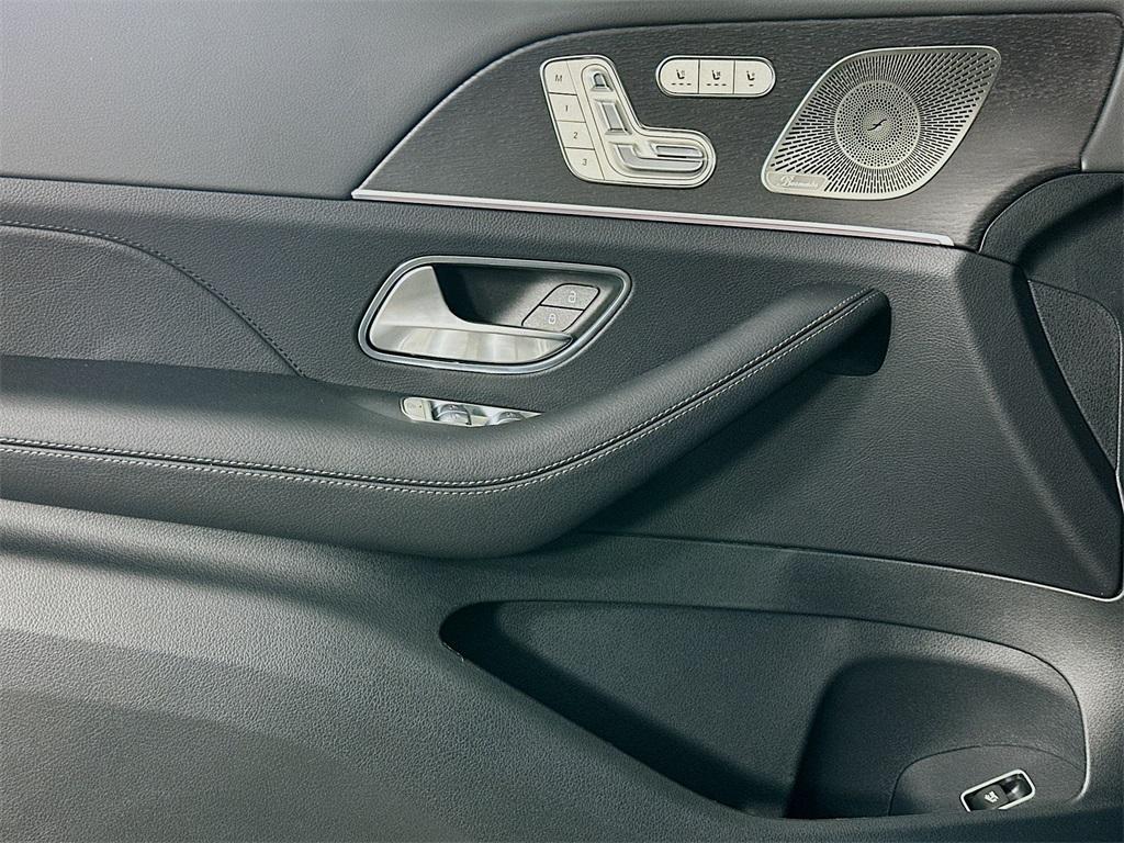 new 2026 Mercedes-Benz GLE 450 car, priced at $77,345