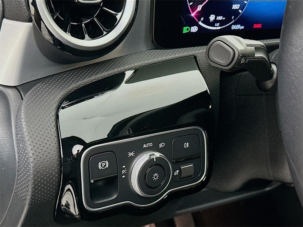 used 2025 Mercedes-Benz CLA 250 car