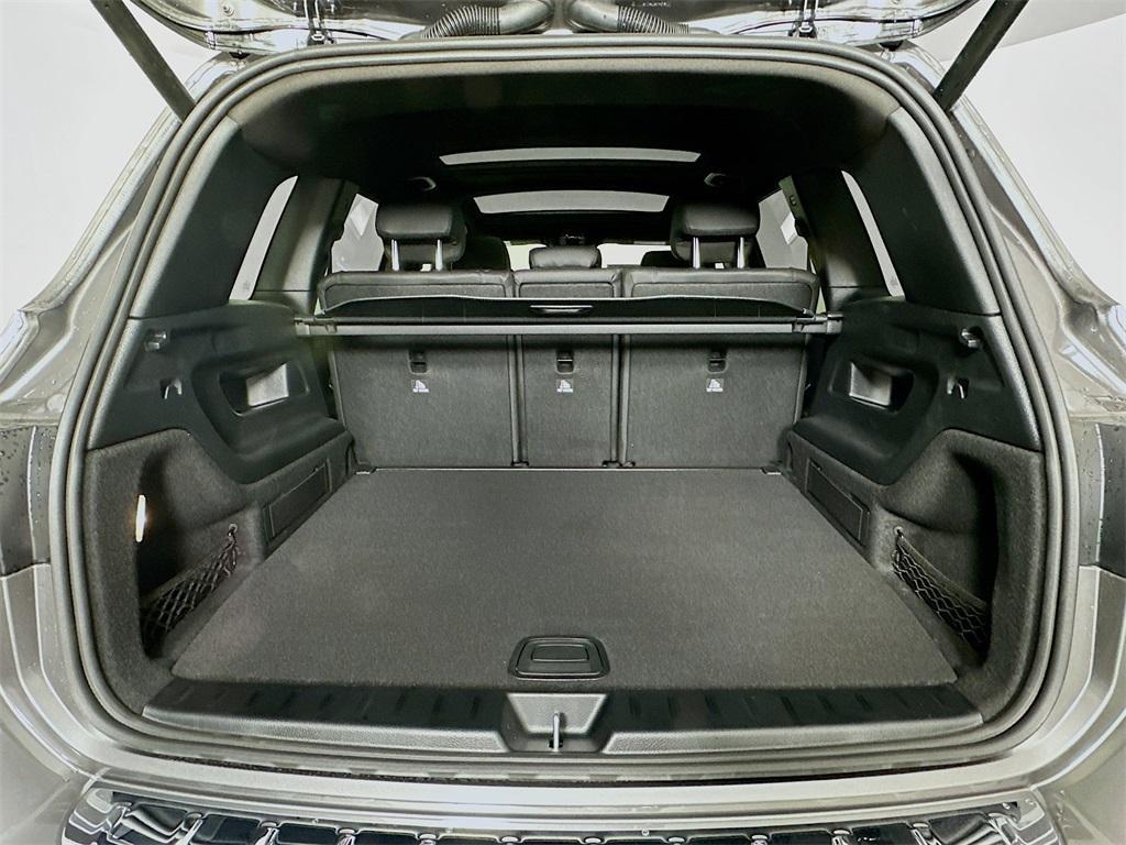 new 2026 Mercedes-Benz GLB 250 car, priced at $53,595