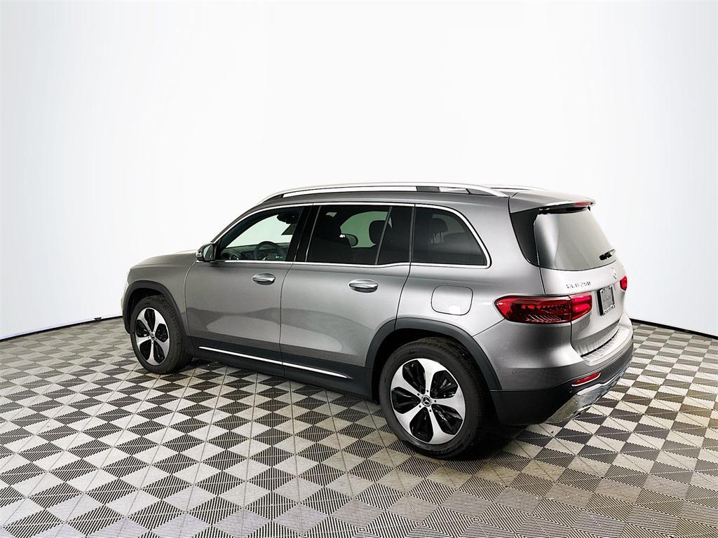 new 2026 Mercedes-Benz GLB 250 car, priced at $53,595