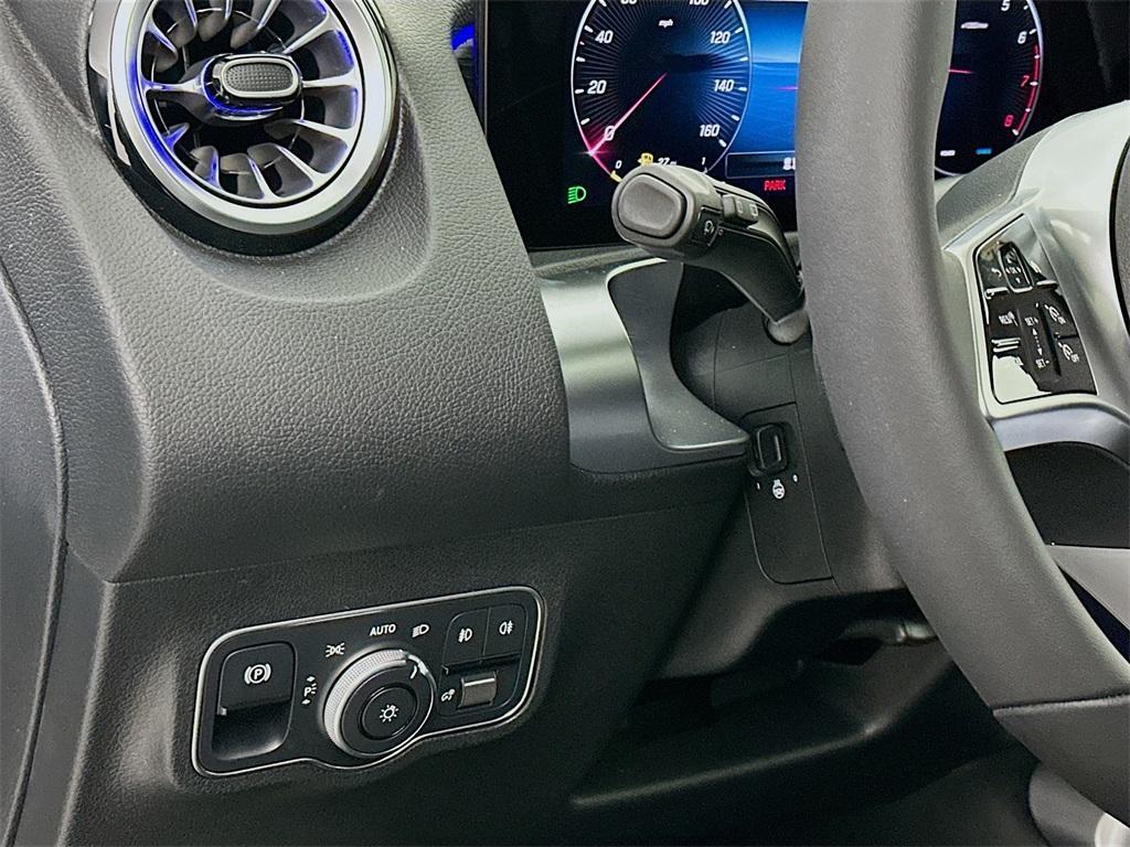 new 2026 Mercedes-Benz GLB 250 car, priced at $53,595