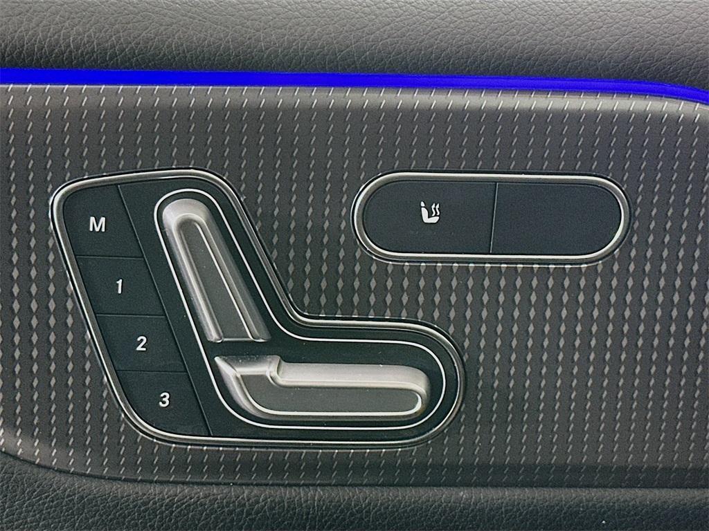 used 2022 Mercedes-Benz GLB 250 car, priced at $32,500