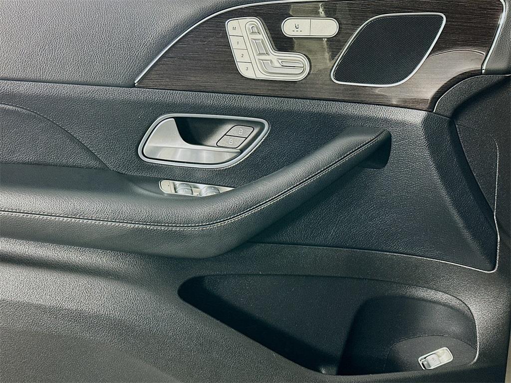 used 2020 Mercedes-Benz GLE 350 car, priced at $31,000