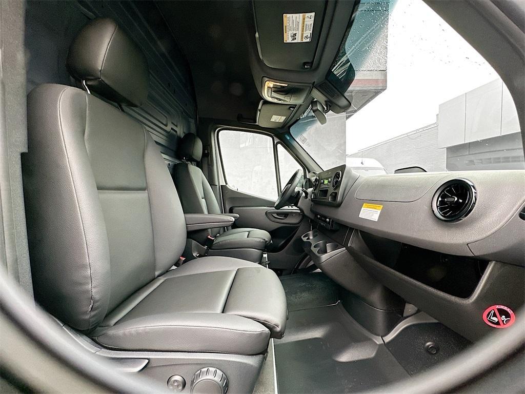 new 2025 Mercedes-Benz Sprinter 2500 car, priced at $59,889