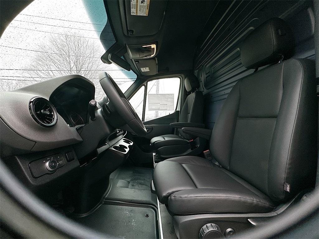 new 2025 Mercedes-Benz Sprinter 2500 car, priced at $59,889