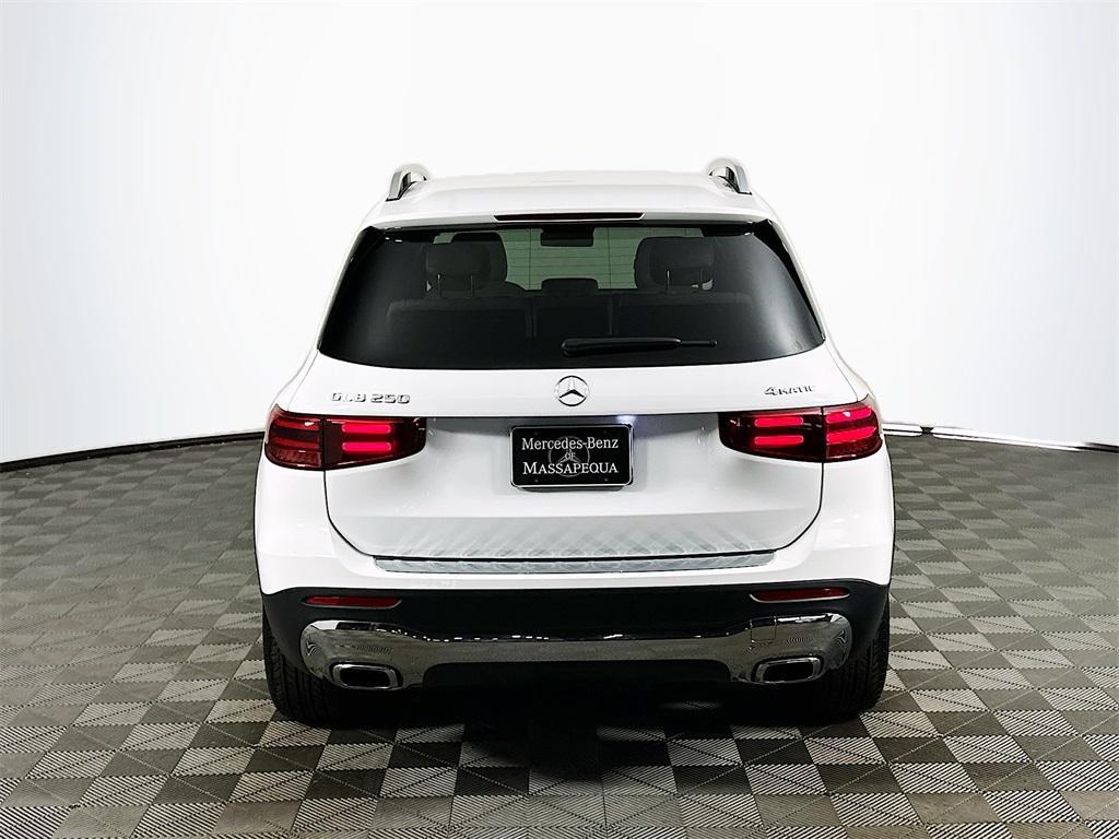 used 2025 Mercedes-Benz GLB 250 car