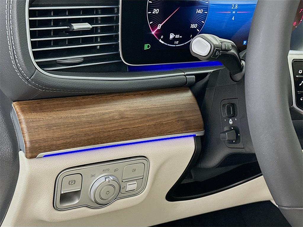 new 2026 Mercedes-Benz GLS 450 car, priced at $92,330