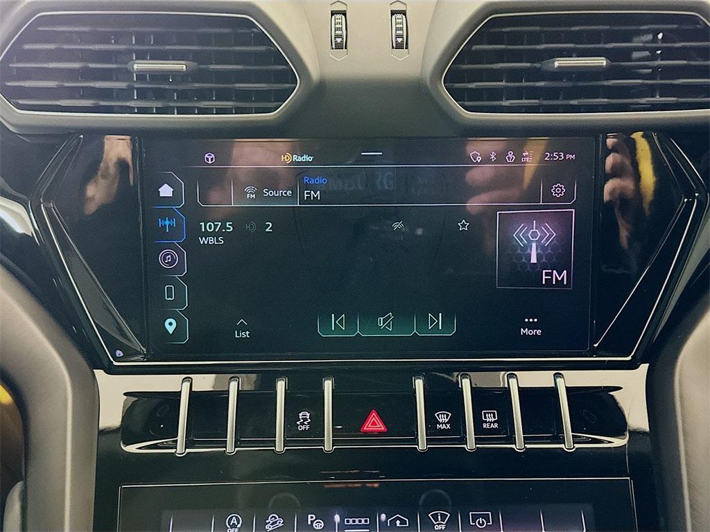 used 2024 Lamborghini Urus car, priced at $259,000