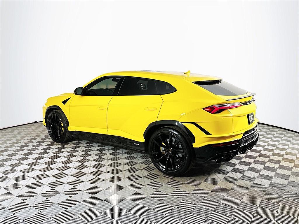 used 2024 Lamborghini Urus car, priced at $259,000