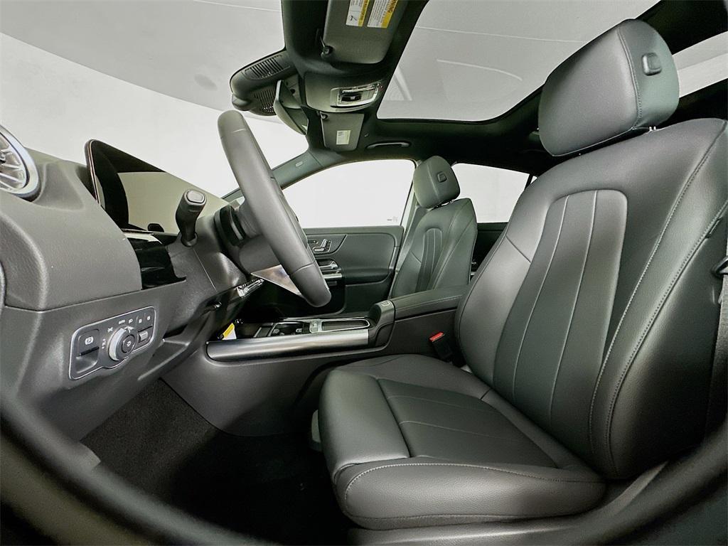 new 2026 Mercedes-Benz GLA 250 car, priced at $48,720