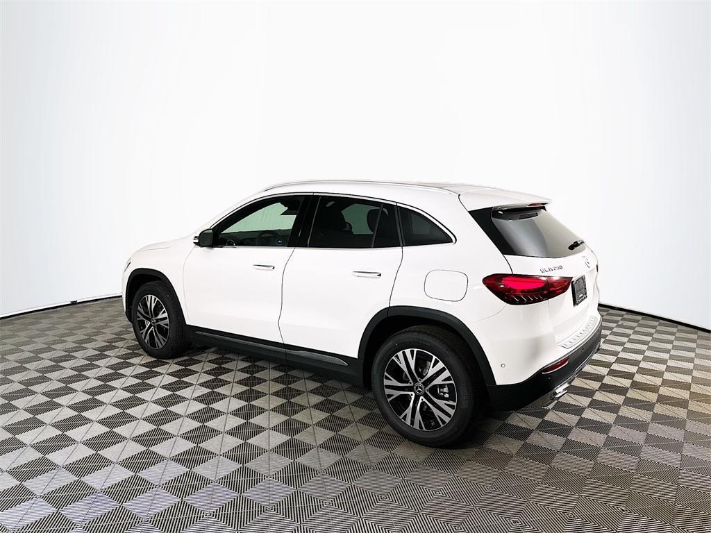 new 2026 Mercedes-Benz GLA 250 car, priced at $48,685
