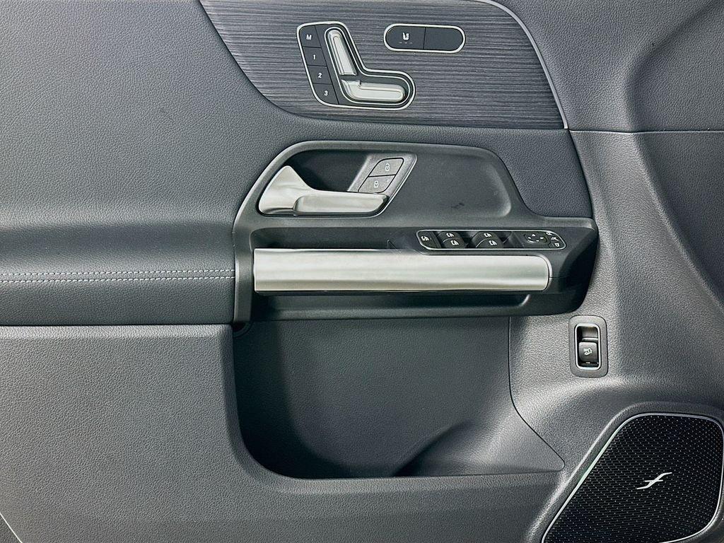 new 2026 Mercedes-Benz GLA 250 car, priced at $54,600