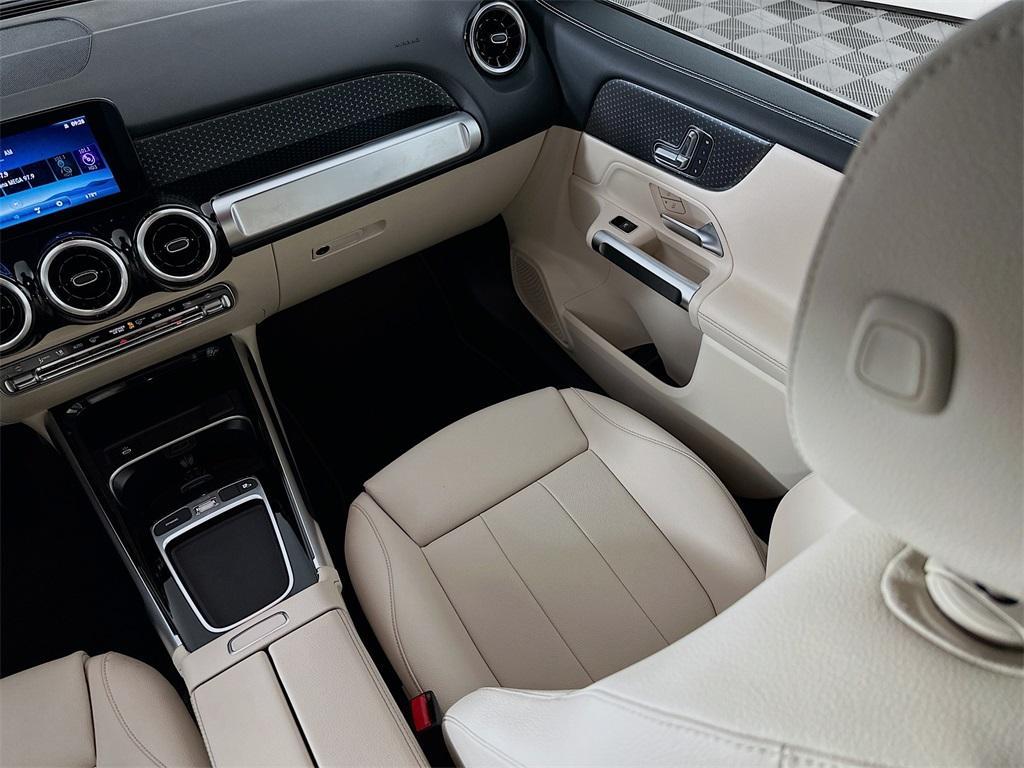 used 2025 Mercedes-Benz GLB 250 car, priced at $43,000