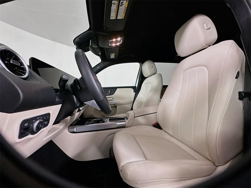 used 2025 Mercedes-Benz GLB 250 car, priced at $43,000