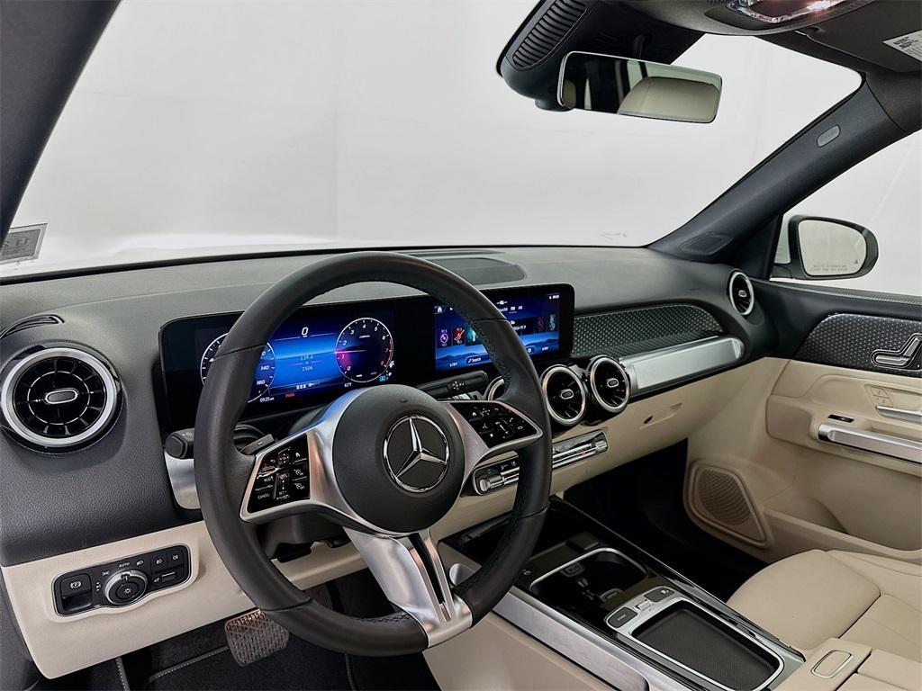 used 2025 Mercedes-Benz GLB 250 car, priced at $43,000