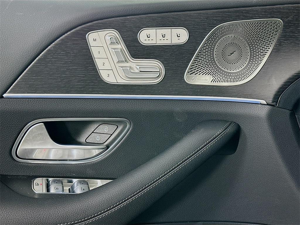 new 2026 Mercedes-Benz GLE 450 car, priced at $79,295