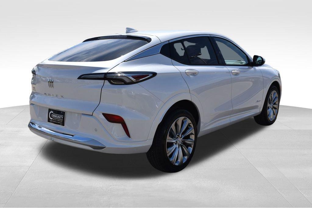 new 2025 Buick Envista car, priced at $28,585