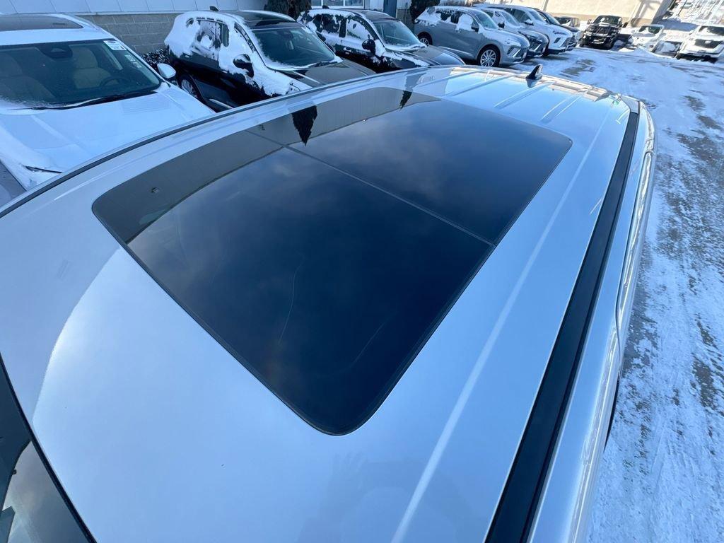 used 2024 Chrysler Pacifica car, priced at $37,588