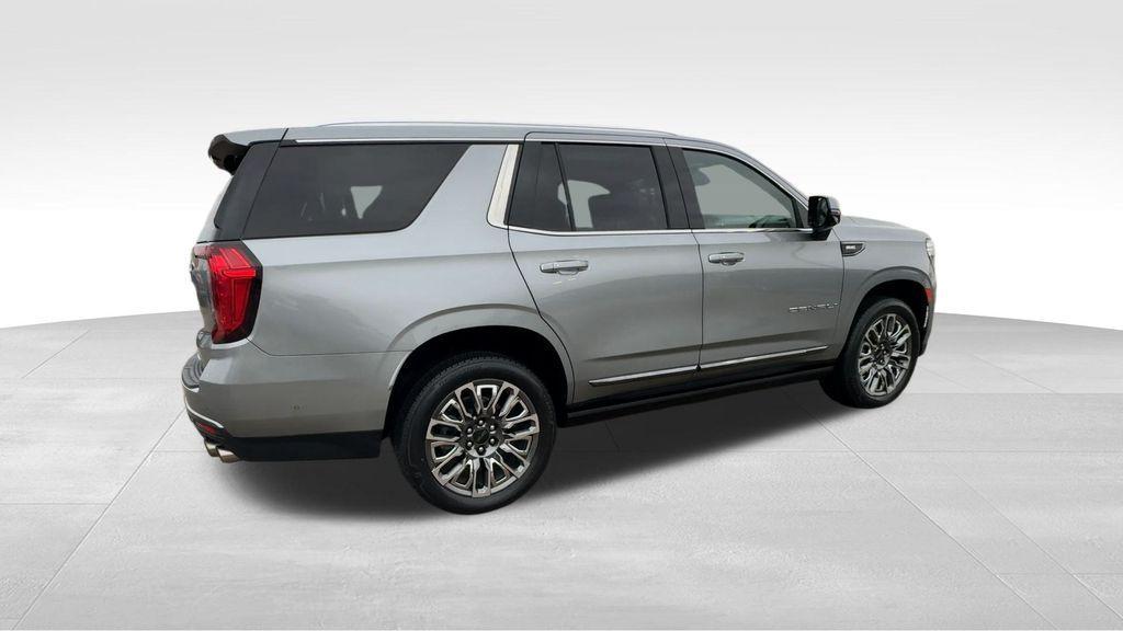 used 2024 GMC Yukon car, priced at $77,809