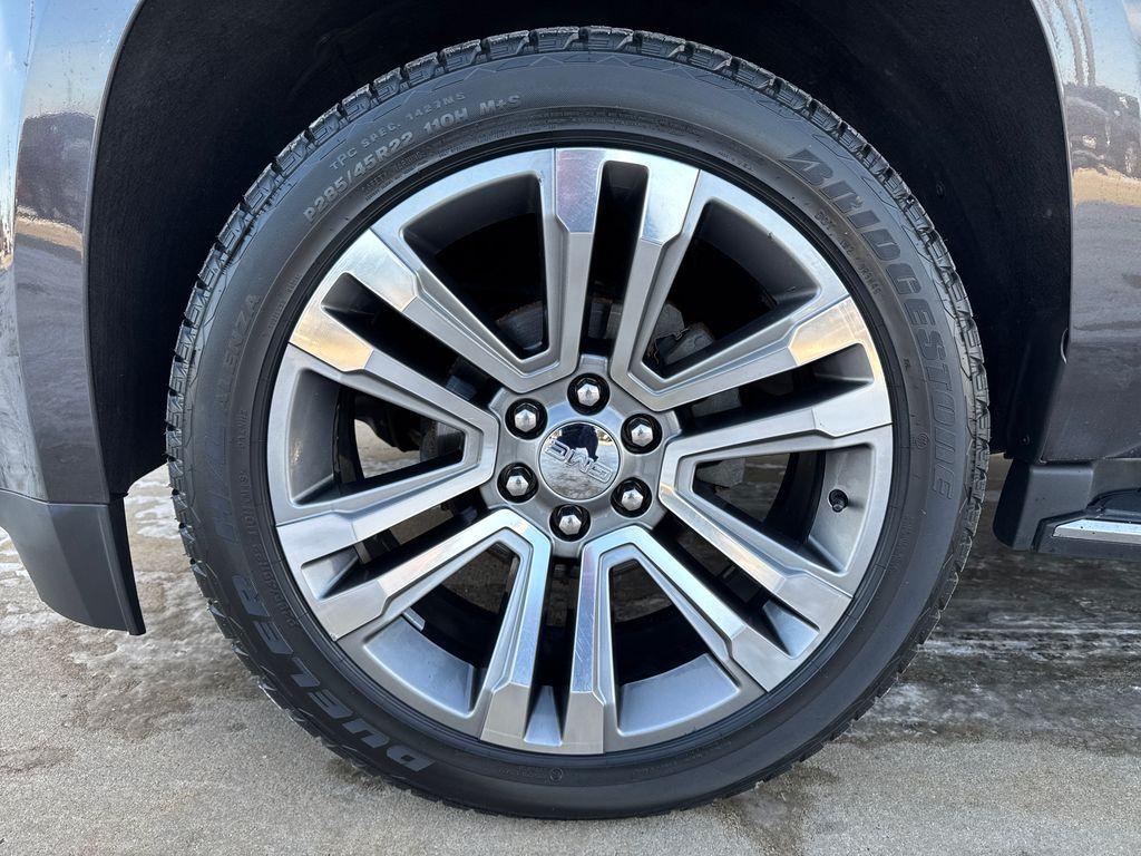 used 2017 GMC Yukon car, priced at $26,584