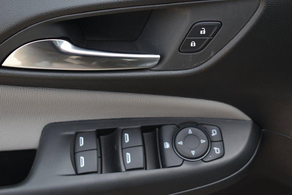 new 2025 Buick Envista car, priced at $28,785