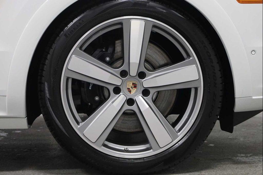 new 2025 Porsche Cayenne car, priced at $165,075