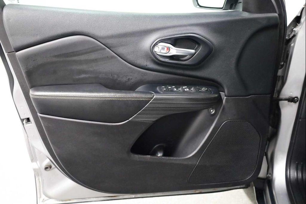 used 2016 Jeep Cherokee car, priced at $9,765