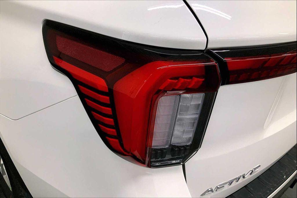 new 2025 Ford Explorer car, priced at $44,460