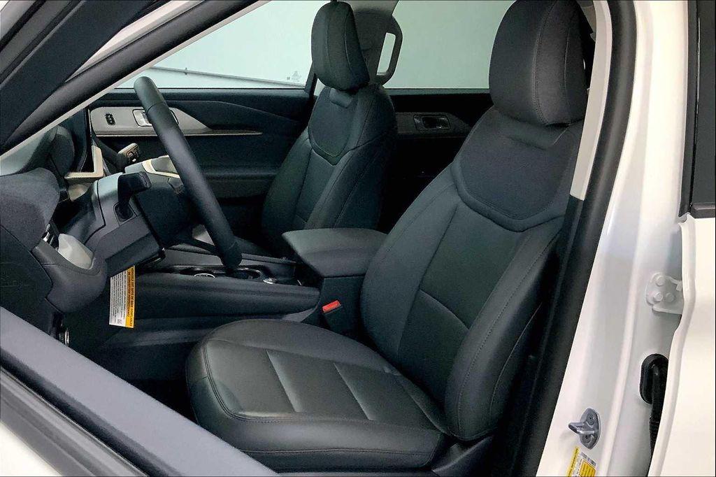 new 2025 Ford Explorer car, priced at $44,460