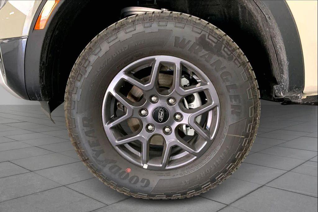 new 2025 Ford Ranger car, priced at $32,814