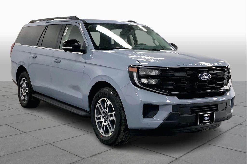 new 2025 Ford Expedition Max car, priced at $70,623
