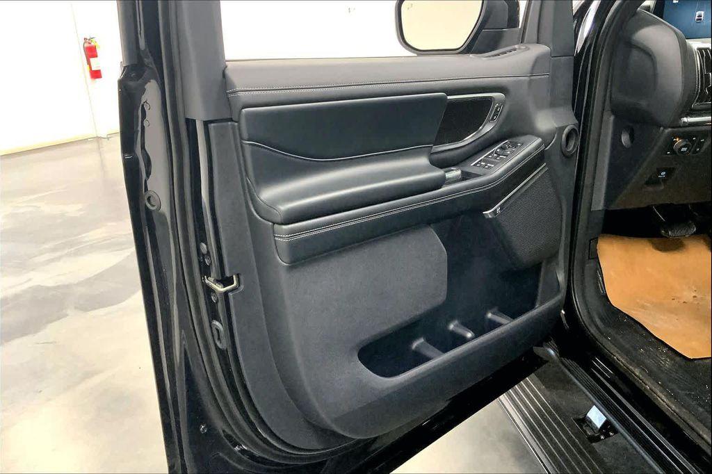 new 2025 Ford Expedition Max car, priced at $84,015