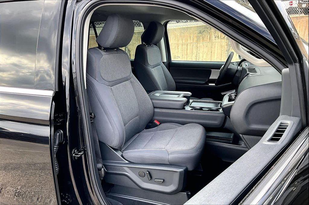 used 2025 Ford Expedition car, priced at $52,975