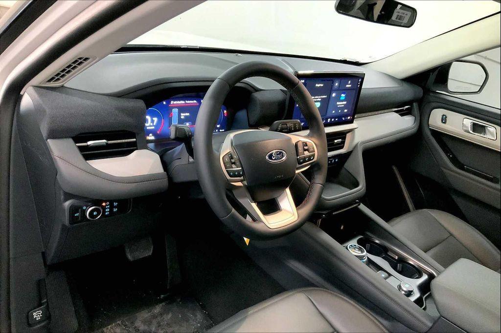 new 2025 Ford Explorer car, priced at $44,460