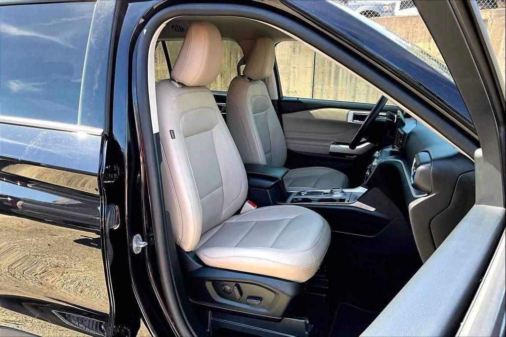 used 2023 Ford Explorer car, priced at $30,971