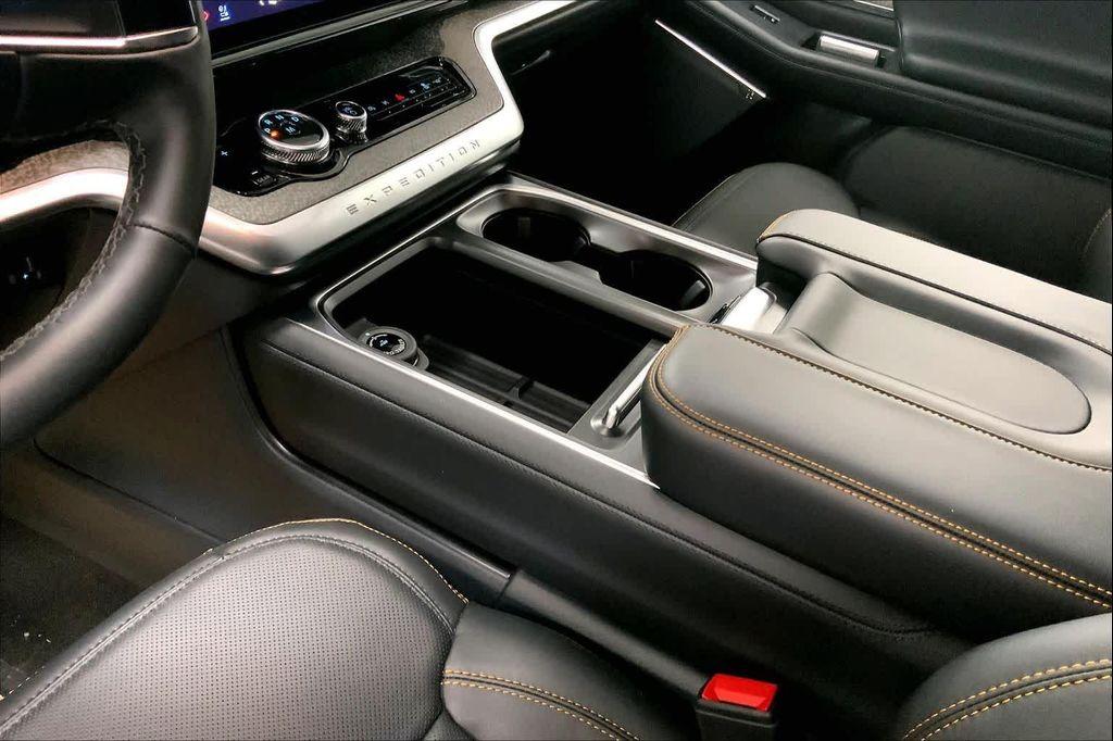 new 2026 Ford Expedition car, priced at $83,995