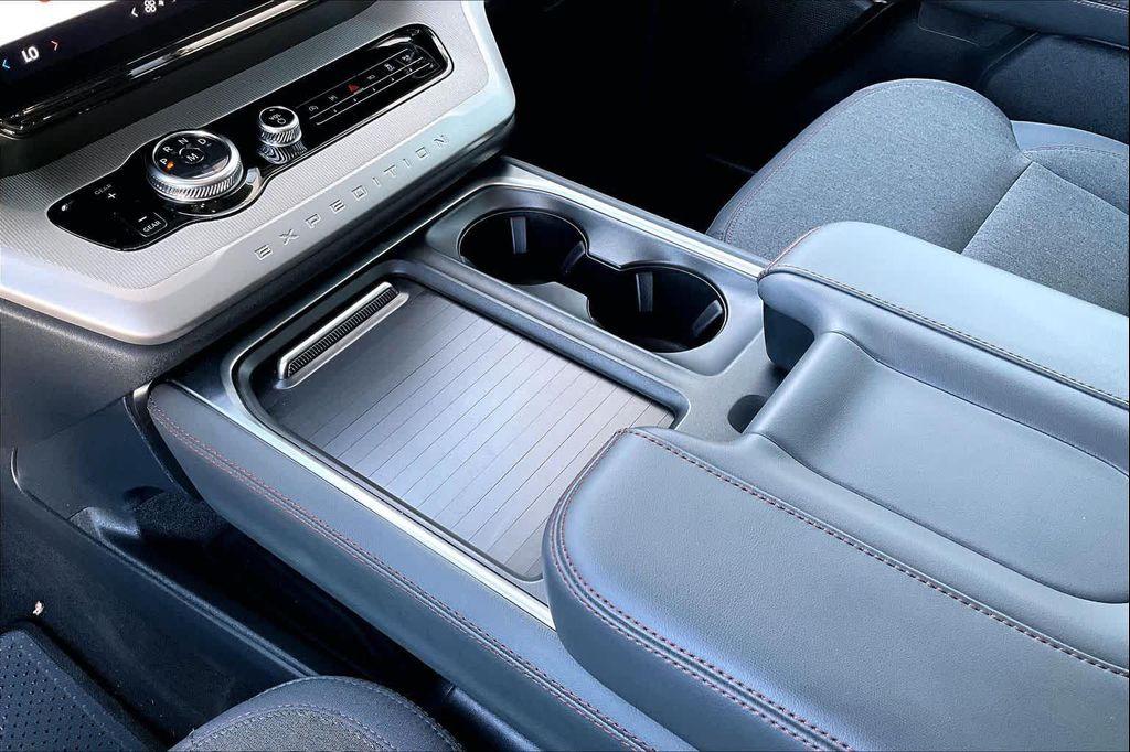 used 2025 Ford Expedition Max car, priced at $51,982