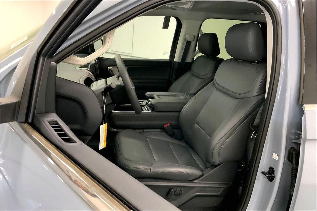 new 2026 Ford Expedition car, priced at $69,620