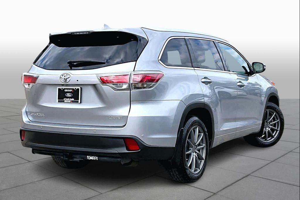 used 2014 Toyota Highlander car, priced at $12,575