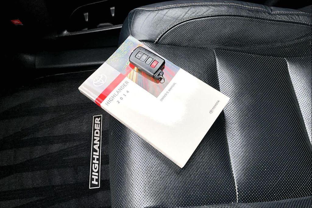 used 2014 Toyota Highlander car, priced at $12,575