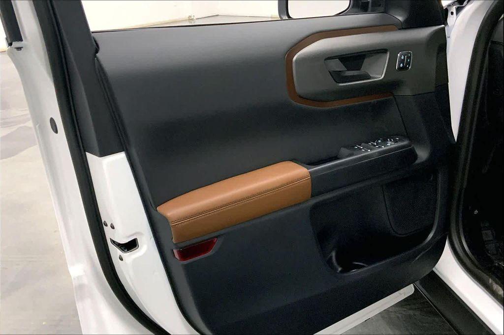 new 2025 Ford Bronco Sport car, priced at $33,988