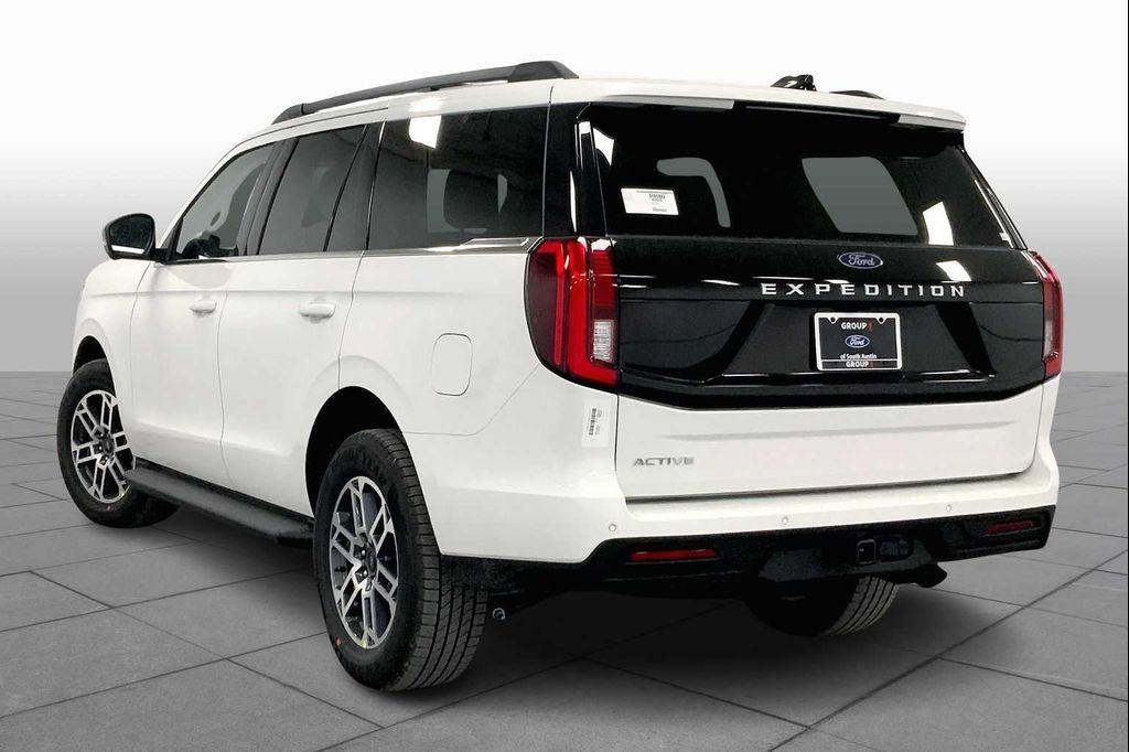 new 2025 Ford Expedition car, priced at $65,588