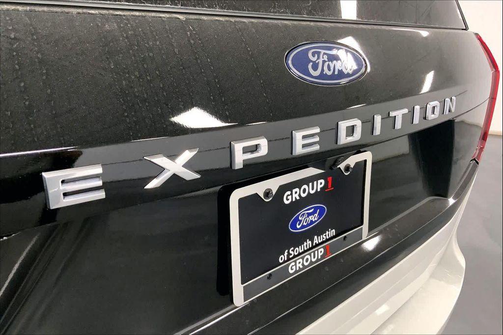 new 2025 Ford Expedition car, priced at $65,588