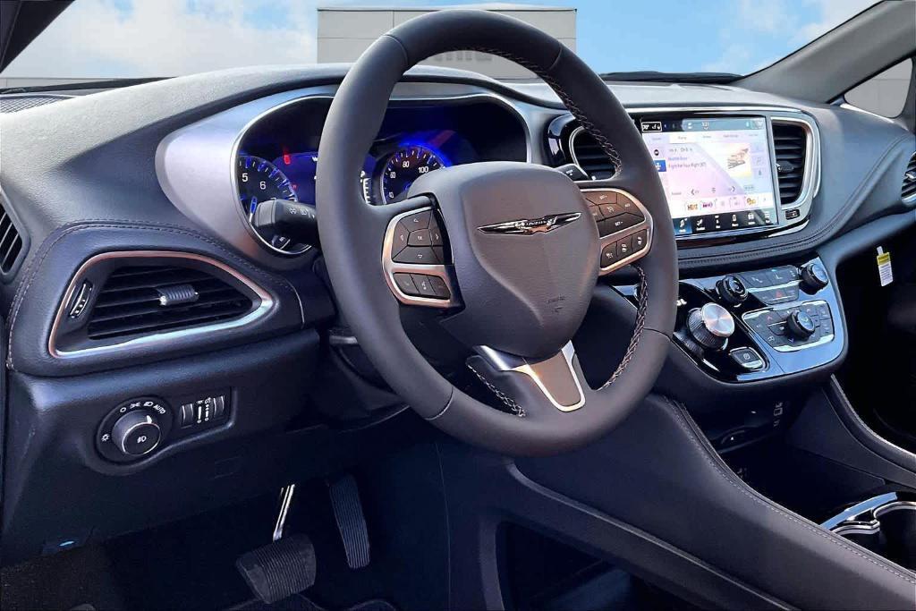 new 2026 Chrysler Pacifica car, priced at $57,531